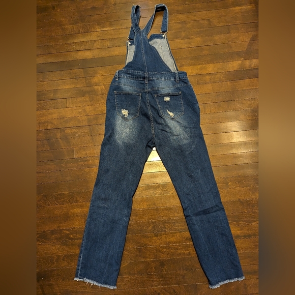 Ladies denim capris overalls - Picture 2 of 3